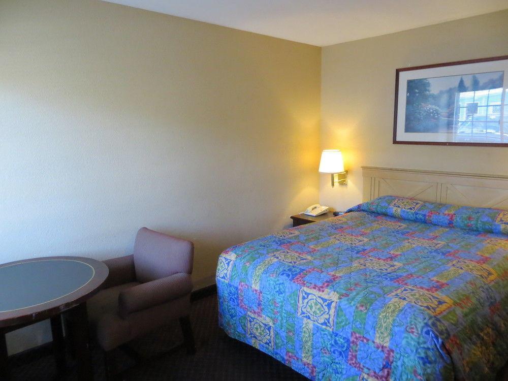 Surf City Inn & Suites Santa Cruz Buitenkant foto